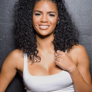 Meet your Posher, Celina